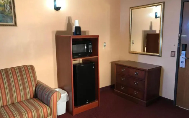 Heartland Hotel and Suites