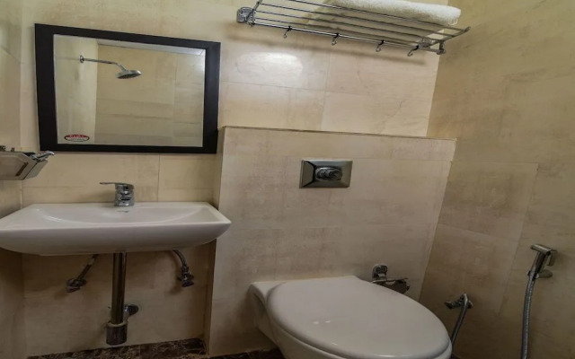 Hotel Red Inn by OYO Rooms