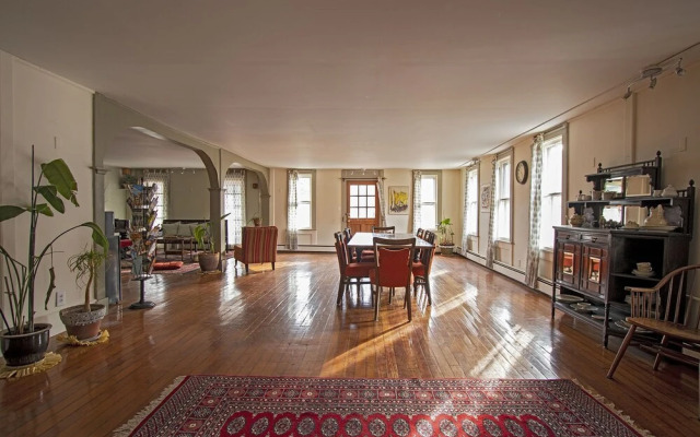 The Woodbine Inn