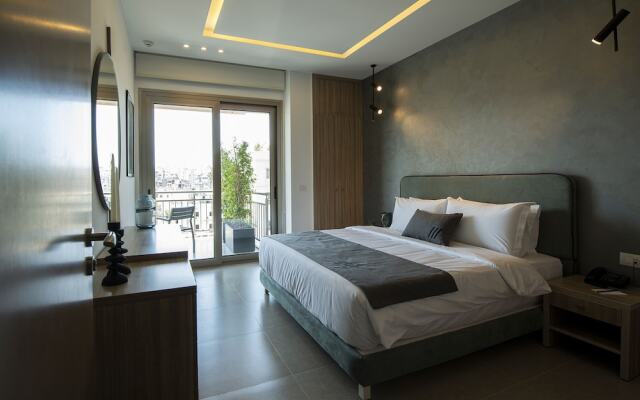 ZUR Studios & Suites
