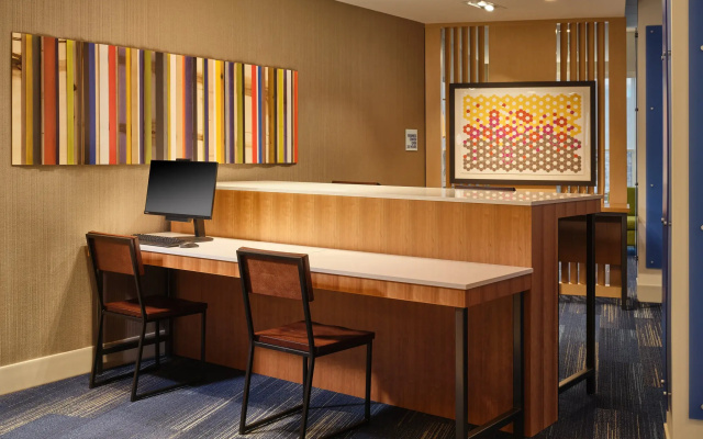 Holiday Inn Express & Suites Lockport by IHG