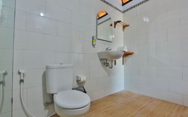 Mamaras Guest House