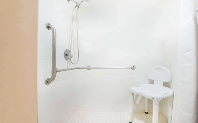 Travelodge by Wyndham Enid