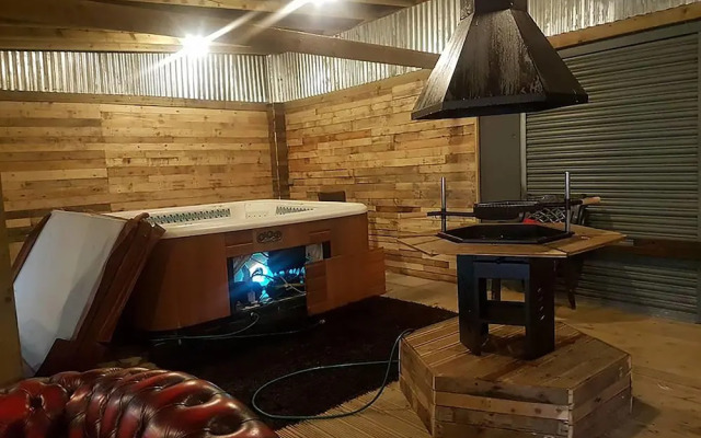 Manchester Party Pad