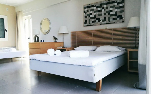 Avia Holiday Homes