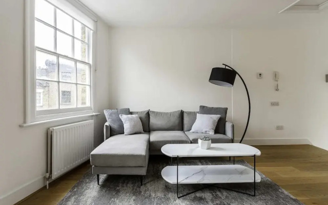 Bright Marylebone Apartment