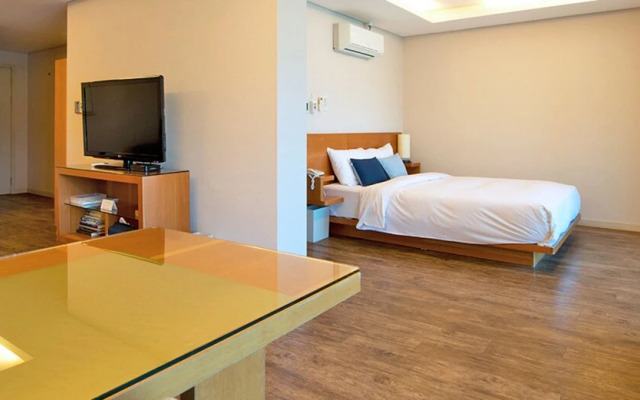 Tongyeong Geobukseon Hotel