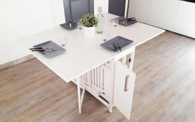 GregBnb-com - Filet suspendu ! - PARKING INCLUS - CLIMATISÉ - WIFI -15min Gare