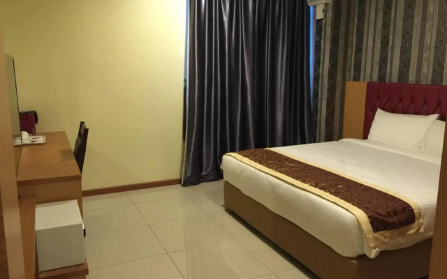 Prince 33 Hotel
