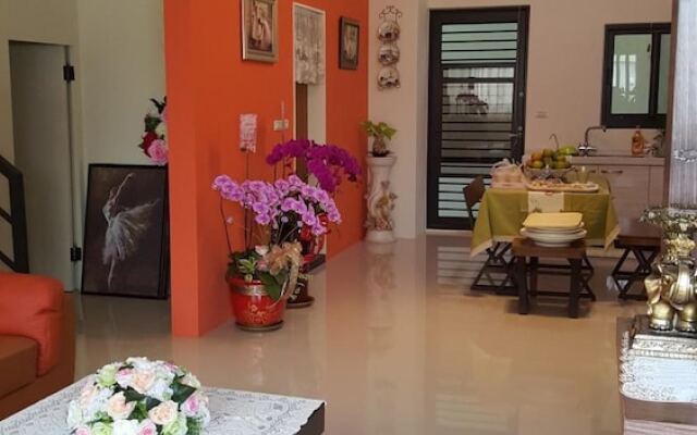 Puli Waltz Villa