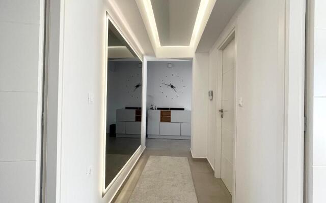 White House Kokas Luxury Apartments