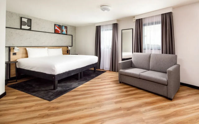 Ibis London Heathrow Terminal 5