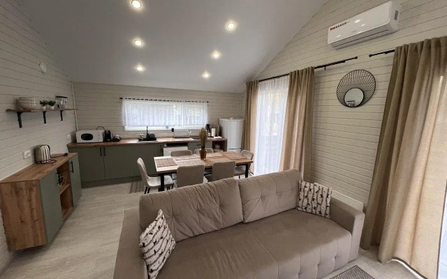 Sreda Green Lounge (Barnhouse 364)