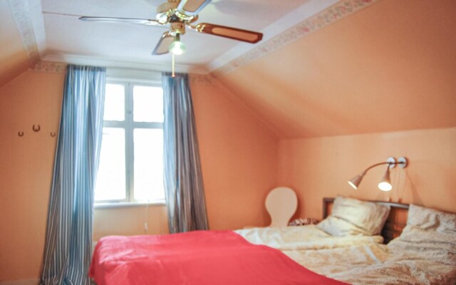 Nice Home in Klintehamn With 4 Bedrooms and Wifi