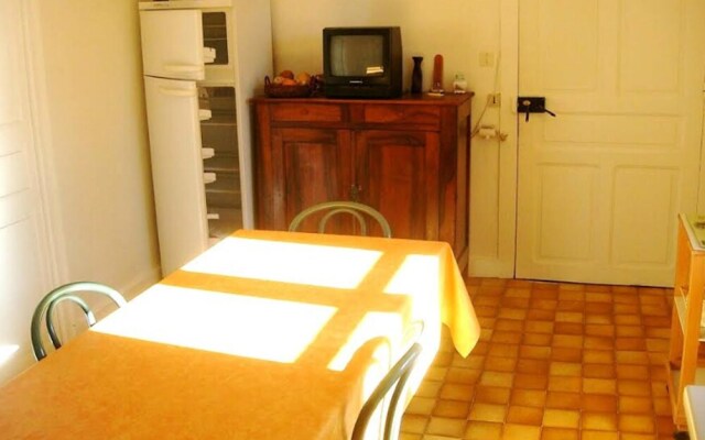 Apartment With one Bedroom in Vitrac, With Wifi
