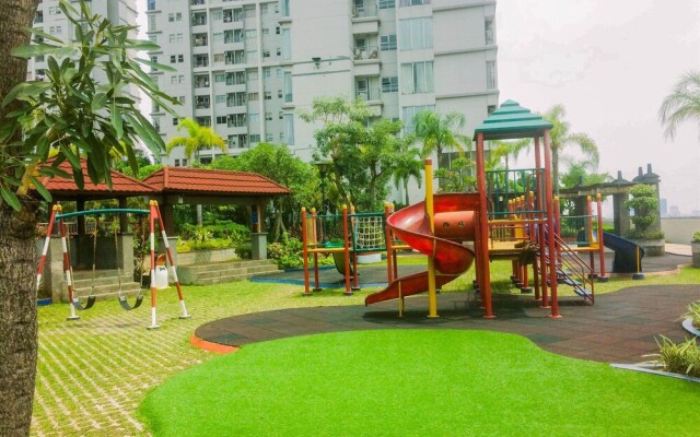 Warm And Homey Studio At Seasons City Latumenten Apartment