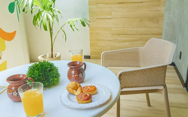 Spacious Apartment With Terrace and Rooftop Pool