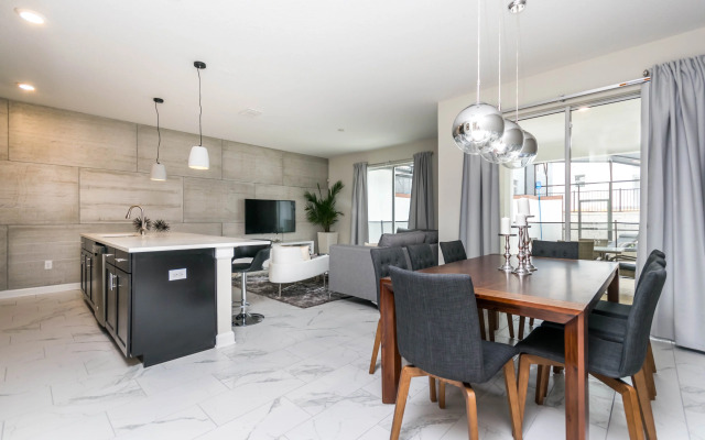 1568PD00, Davenport , US