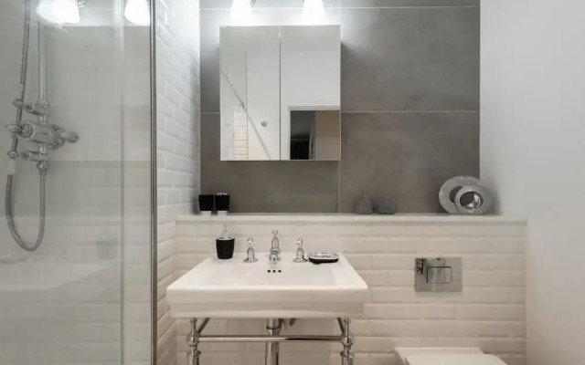 Platinum Apartment in Central Camden 9984