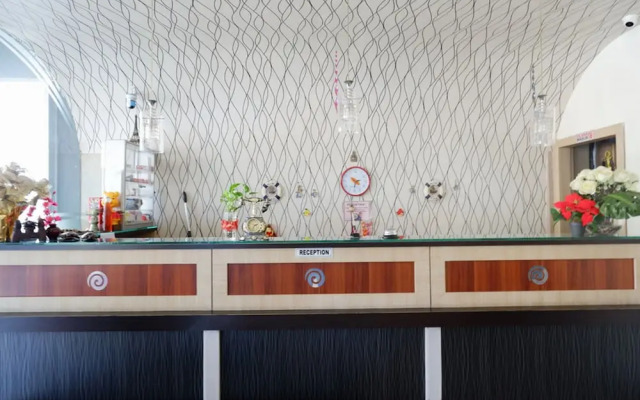 Reddoorz Plus Near Rs Hermina Kendari