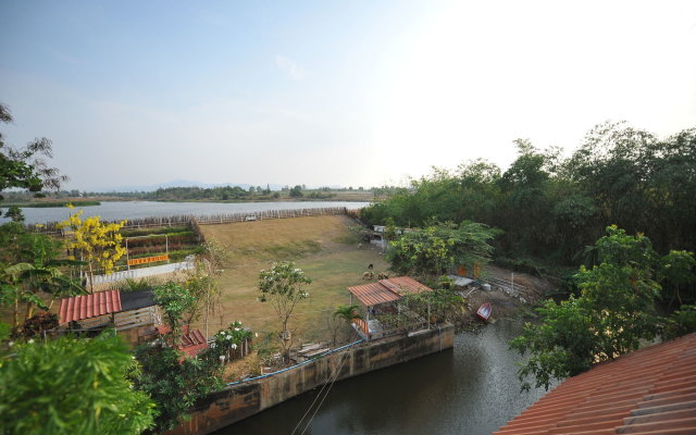 Baan Ton Nam Resort