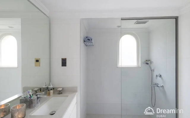 The Palm Jumeirah Villas