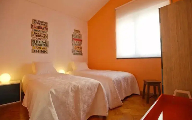 Carcavelos Surf House