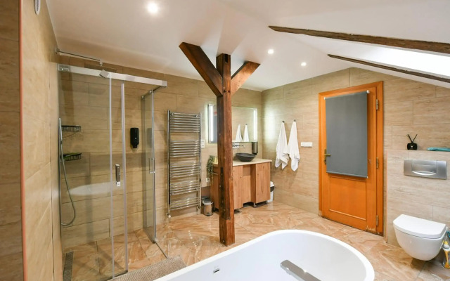 Amazing Charles Bridge Apartment