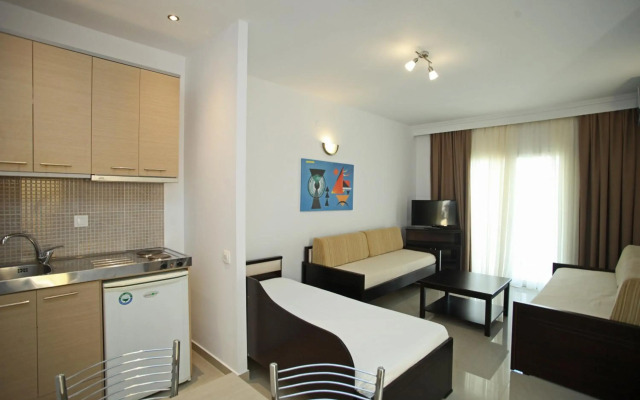Naias Beach Hotel