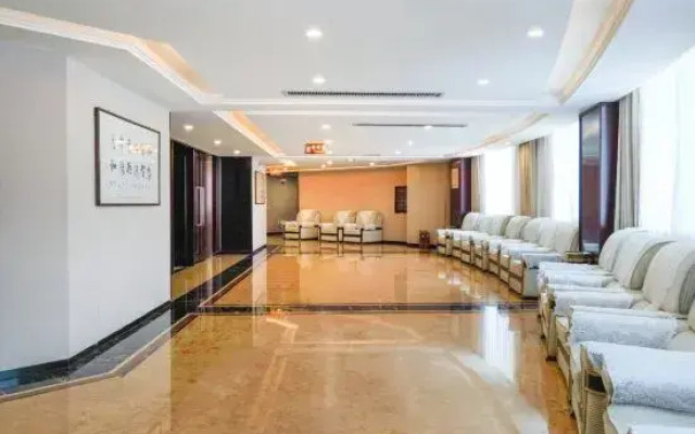 Yingjun International Hotel