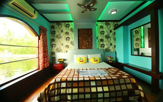 Beachparadise  Daycruise houseboat