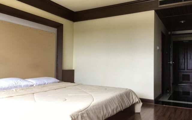 Chumphon Grand Palace Hotel
