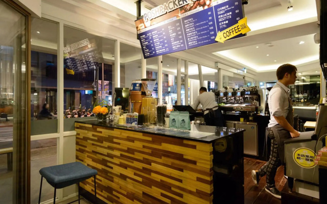 Poshpacker Hotel
