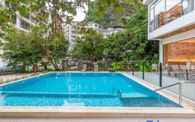 Yangshuo Rain Falls Forest homestay – Pool – Guilin