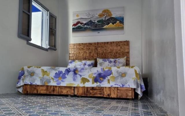 Cabanon pied sur mer
