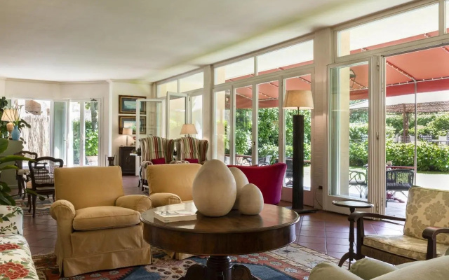 Hotel Franceschi — Villa Mimosa
