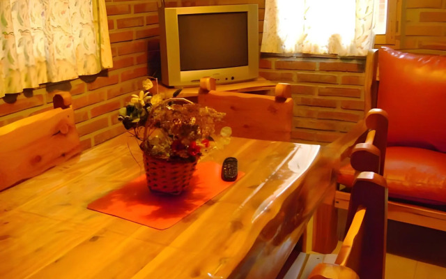 Huinid Cabanas Bustillo