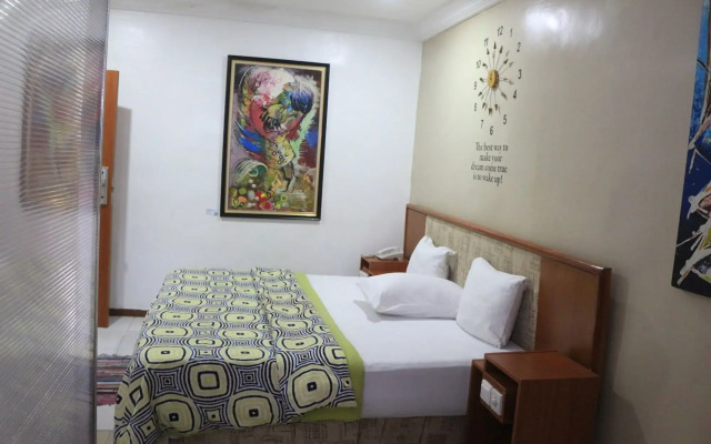NatureMark Gallery and Guest House
