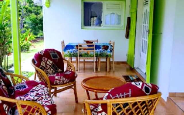 Studio in Capesterre de Marie Galante, with Wonderful Sea View, Enclosed Garden And Wifi - 2 Km From the Beach