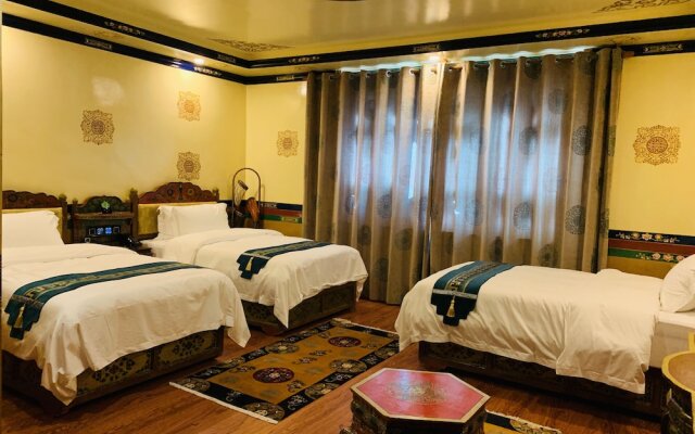 Lubhum Tsang Boutique Hotel