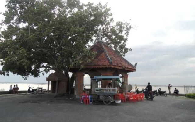 Roeung Loeung Mittapheap Restaurant & Hotel