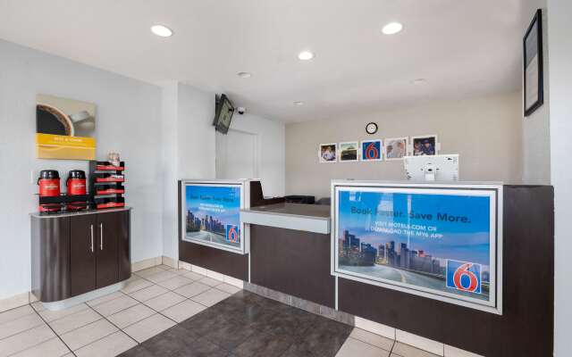 Motel 6 Santa Ana, CA