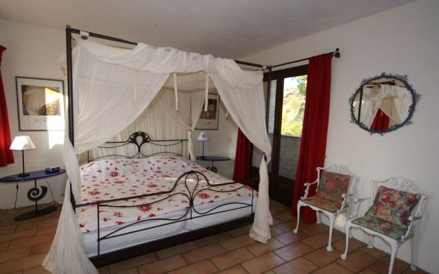 Charming Villa in Vence With Swimming Pool