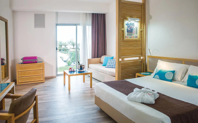 Hotel Baia Di Conte