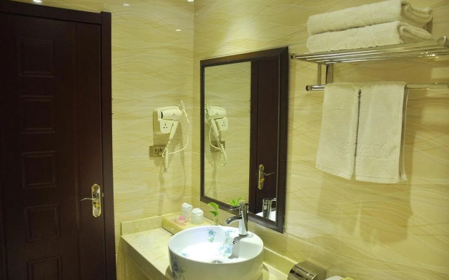 Yufujiang Fashion Business Hotel