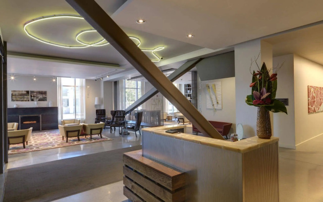 Global Luxury Suites at Kendall West