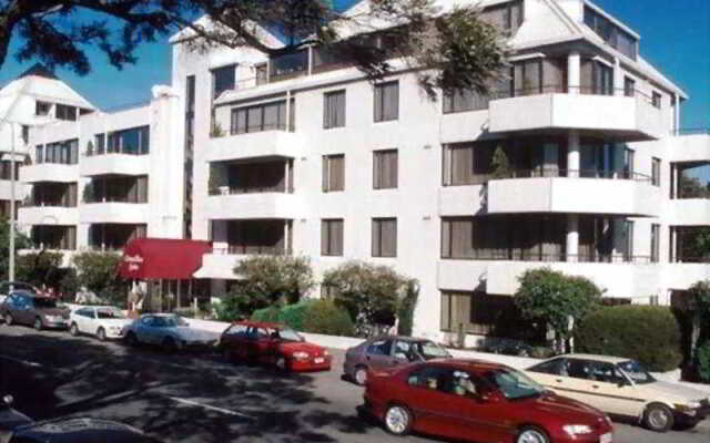 Chateau Blanc Suites
