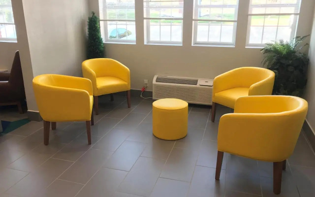 Microtel Inn & Suites by Wyndham Stockbridge/Atlanta I-75