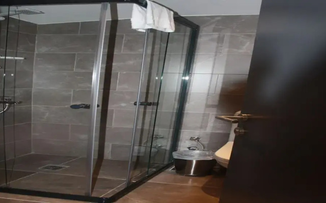 Arkem Hotel  Suite 1