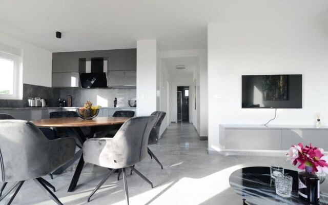 Rooftop apartment Jadera